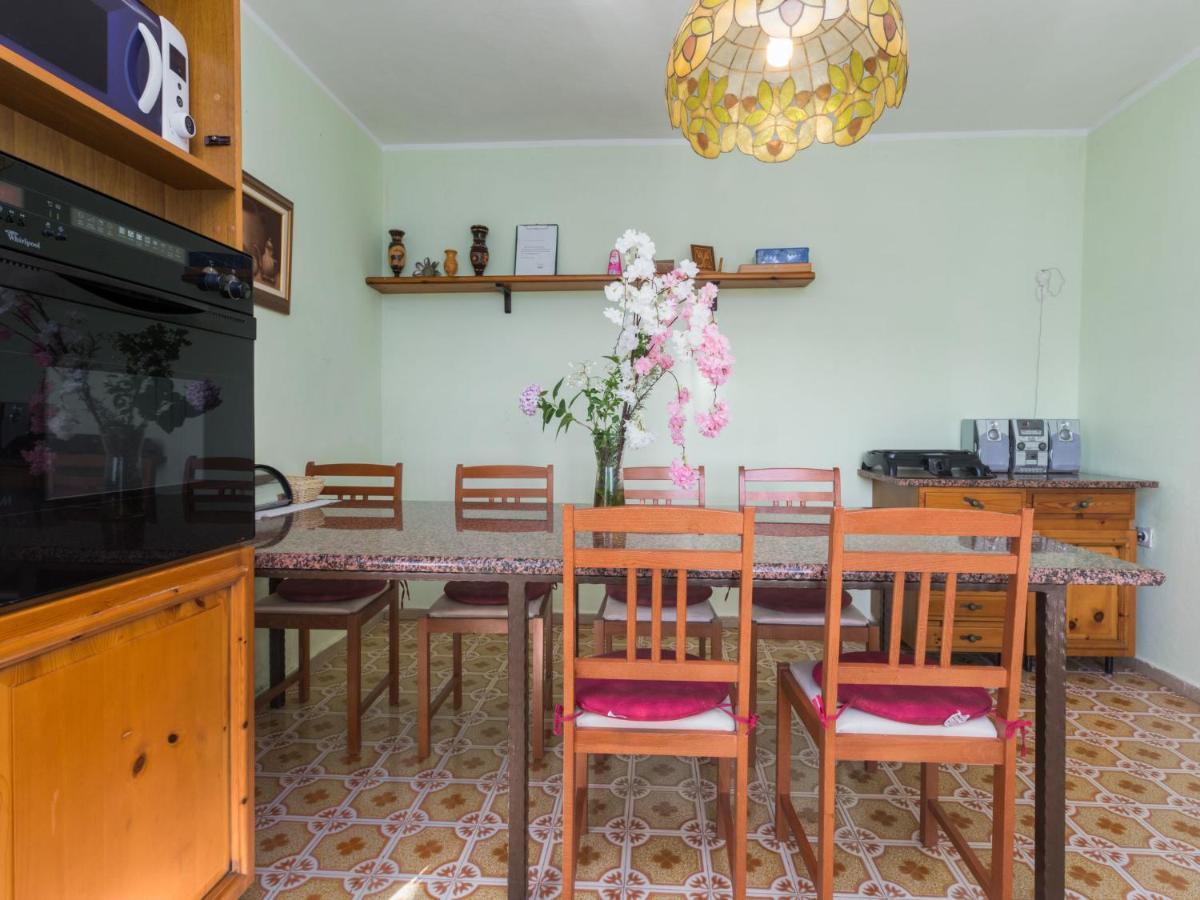 Linda - Uma210 By Interhome